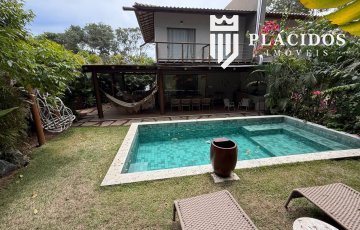 Casa à venda em Praia do Forte, Mata de São Jõao - BA